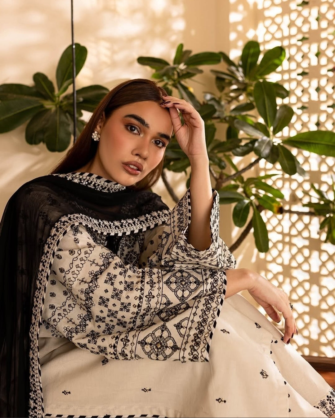 Embroidered Cotton Fabric off-white Stitched Suit with Organza Dupatta