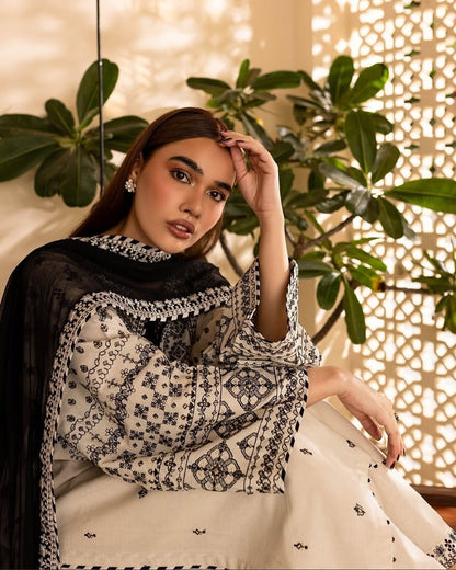 Embroidered Cotton Fabric off-white Stitched Suit with Organza Dupatta