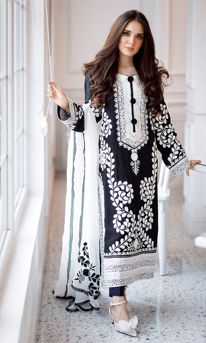 Embroidered Lawn Unstitched 3pc Suit